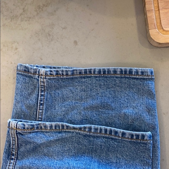 Levi’s 550 Stonewashed Jeans - Picture 2 of 4